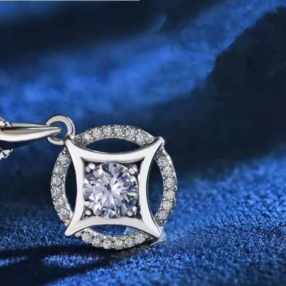 NEW 925 Sterling Silver Diamond Star Necklace - Picture 3 of 11